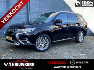 Mitsubishi Outlander 2.4 PHEV 240pk 4WD Automaat Intense+ | Elektrisch glazen schuif-/kanteldak | Electrische actieradius 45km | 1e Eigenaar | BTW Auto |