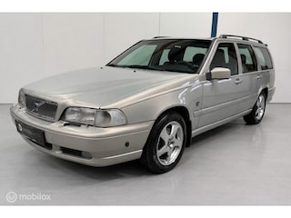 Volvo V70 2.4 Comfort AUTOMAAT / HISTORIE