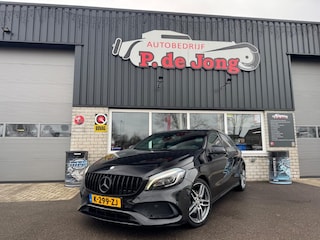 Mercedes-Benz A-klasse 180 AMG Night edition Handelsprijs Panoramadak Led Cruise Camera Stoelverwarming