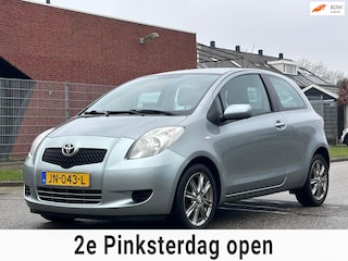 Toyota Yaris 1.3 VVTi Terra Airco*LM velgen*Dealer onderhouden*APK*Elektrische ramen*