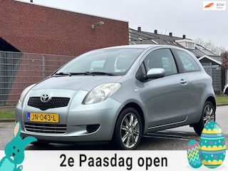 Toyota Yaris 1.3 VVTi Terra Airco*LM velgen*Dealer onderhouden*APK*Elektrische ramen*