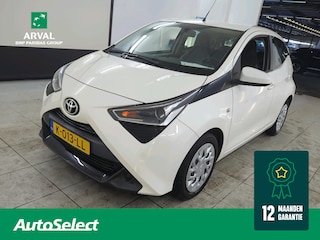 Toyota Aygo 1.0 VVT-i 72pk x-play | Navigatie via Apple CarPlay / Android auto | Camera | Airconditioning | 5 Deurs