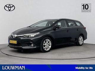 Toyota Auris Touring Sports 1.3 Aspiration 1000kg Trekgewicht | Beurt Incl | Parkeercamera | Navigatie | Trekhaak | DAB | Metallic Lak | Lichtmetalen Velgen | Mistlampen | NL-Auto |