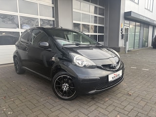 Toyota Aygo 1.0-12V/ AIRCO / BLACK EDITION