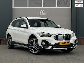 BMW X1 SDrive18i/140pk High Executive|2019|Automaat|Dealer|Trekhaak|Camera|Leder|Stoelverw.|19"LMV