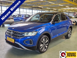 Volkswagen T-Roc 1.5 TSI -150pk- Automaat | Camera | Trekhaak | Navi | Rijklaarprijs incl. 1 jaar Bovag garantie