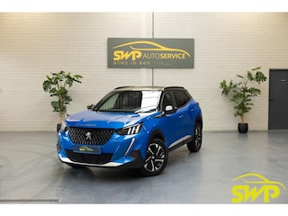 Peugeot 2008 1.2 PureTech GT | Blauw metallic | Navi | Camera | 3D cockpit