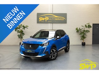 Peugeot 2008 1.2 PureTech GT | Blauw metallic | Navi | Camera | 3D cockpit