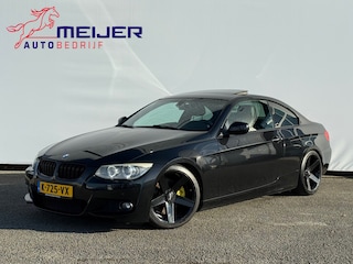 BMW 3-serie Coupé 325i High Executive M Sport | Navigatie | Cruise | Clima | Leer | Stoelverwarming | Schuifdak | Sportuitlaat !!