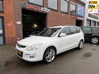 Hyundai i30 CW 2.0i i-Catcher 143pk Leder Stoelverw Dealeroh