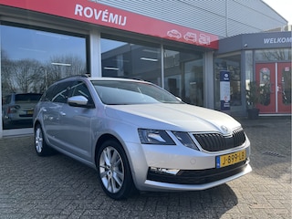 Skoda Octavia Combi 1.0 TSI Greentech Business Edition Carplay, Cruise, Parkeersensoren, LM velgen.