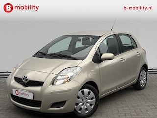 Toyota Yaris 1.3 VVTi Aspiration Automaat 66.000KM! | Airco | Parkeersensoren | Radio
