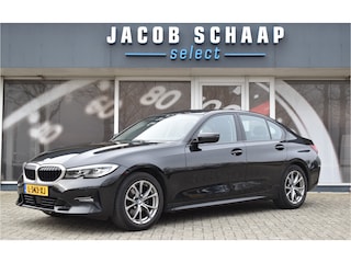 BMW 320i High Executive / Carplay / Keyless / Navi / Parkeersensoren v+a / Stoelverwarming / 17'' LM