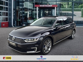 Volkswagen Passat 1.4 TSI DSG GTE TREKHAAK/PANODAK/CAMERA/ACC/STOELVERW
