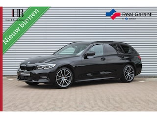 BMW 3-serie Touring 320i Sport/M-stuur/Led/Trekhaak/Adapt