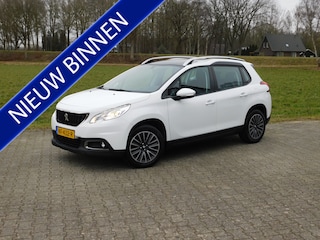 Peugeot 2008 1.2 PureTech Active, Automaat, Panodak
