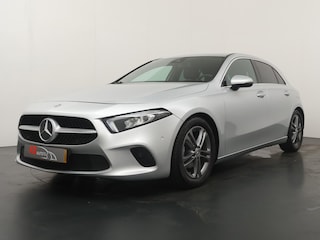 Mercedes-Benz A-klasse 180 Business Solution AMG - Navigatie - Camera - Stoelverwarming - LED koplampen