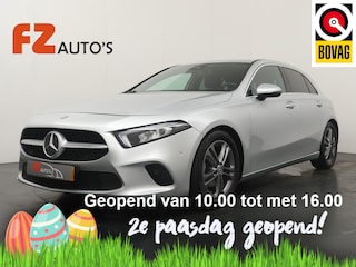 Mercedes-Benz A-klasse 180 Business Solution AMG - Navigatie - Camera - Stoelverwarming - LED koplampen