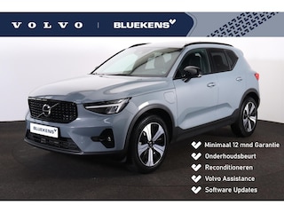 Volvo XC40 T4 Recharge Ultimate Dark - Panorama/schuifdak - IntelliSafe Assist & Surround - Harman/Kardon audio - Parkeercamera achter - Verwarmde voorstoelen & stuur - Parkeersensoren voor & achter - Elektr. bedienb. voorstoelen met geheugen links - Draadloze tel. lader - Extra getint glas - Elektr. inklapbare trekhaak - 19' LMV