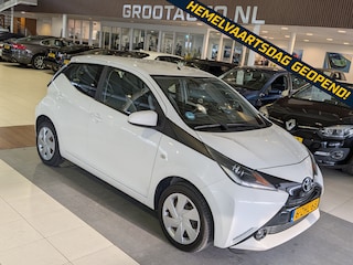 Toyota Aygo 1.0 VVT-i x-play Airco, Cruise Control, Stuurbekrachtiging