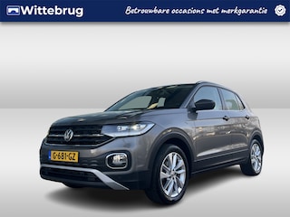 Volkswagen T-Cross 1.0 TSI Style / Led / Virtual cockpit / Navigatie / Afneembare trekhaak / Climate control / Parkeersensoren