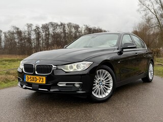 BMW 320i EfficientDynamics Edition High Executive / Airco / Navi Full Map / Leder / PDC / Plus Extra Winterset op LMV 18"