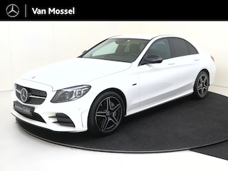 Mercedes-Benz C-klasse 300e / Trekhaak / Night-Pakket / Stoelverwarming / Rij-assistentie /