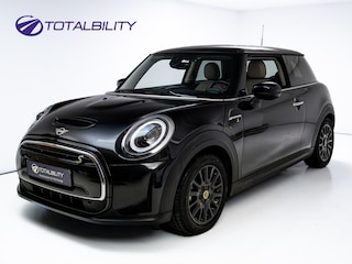 Mini Mini Classic 33 kWh | Leer | Camera | Stoelverwarming | Navigatie | Cruise | Sfeerverlichting | Apple Carplay / Android auto, Licht- en regensensor