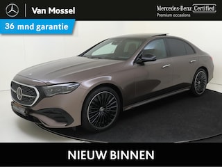 Mercedes-Benz E-klasse 300 e AMG Line / Premium/ Panoramadak/ 20 inch/ AIRMATIC/ Achterasbesturing/ SUPERSCREEN/ Massage/ Softclose/ El. Trekhaak/