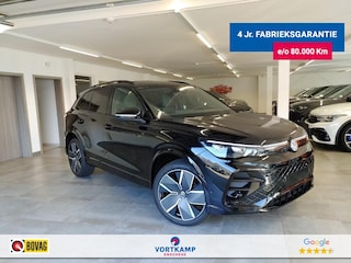 Volkswagen Tiguan 1.5 eTSI R-LINE LEDER/PANO-DAK/TREKHAAK/CAMERA/ACC