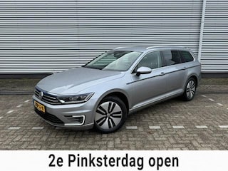 Volkswagen Passat Variant 1.4 TSI GTE,Navigatie,Parkeersensoren,Cruisecontrol,trekhaak,LED,stoelverwarming