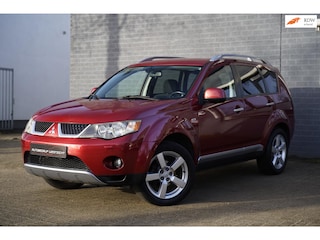Mitsubishi Outlander 2.4 Intense+, Automaat, 7pers, Youngtimer, Trekhaak