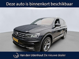 Volkswagen Tiguan 1.5 TSI Highline Business R-Line 7p. Panorama Navi Stoelverw. Camera LED Keyless