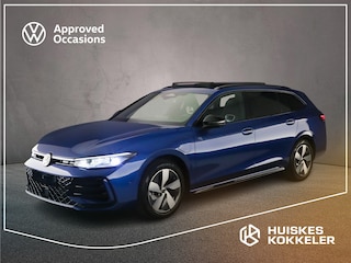 Volkswagen Passat Variant R-Line Edition 1.5 TSI eHybrid 272pk DSG Automaat Trekhaak, Panoramadak, Black style, 360 camera, Elektrische achterklep, Adaptive cruise control