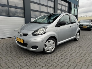 Toyota Aygo 1.0 VVT-I 68 pk 5DRS, NAP, Airco, Elek. Ramen