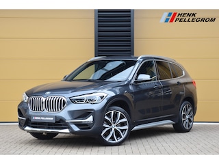 BMW X1 sDrive20i High Executive * LED Koplampen * Harman/Kardon * DAB * Sportstoelen * 19 inch Lm *