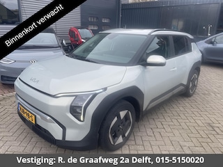 Kia EV3 Plus 81.4 kWh | Navigatie | Stuur-& Stoelverwarming | Parkeersensoren | Camera