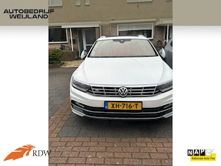 Volkswagen Passat Variant 1.5 TSI Highline Business R I 2X R-line I Keyless I  I 18" I Pano I Virtual I Camera I Leer I Trekhaak I