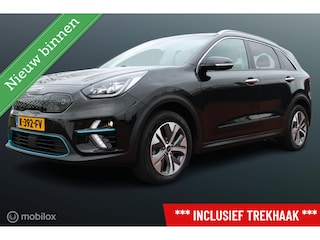 Kia Niro e-Niro ExecutiveLine 64 kWh, SOH 100 %, Leer, Trekhaak, Stoel-stuurverwarming, Cruise, Clima, Navi, App connect, Donker glas, Pdc voor + achter + Camera,