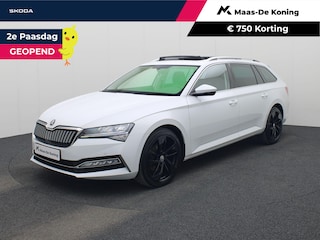 Skoda Superb Combi 1.4TSIiV 160kW/218PK Business Edition DSG · Panoramadak · Trekhaak · Apple/Android Car Play ·