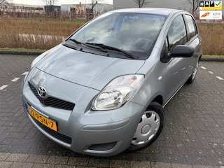 Toyota Yaris 1.3 VVTi Comfort*AIRCO*APK*NAP*TERKHAAK*NL AUTO