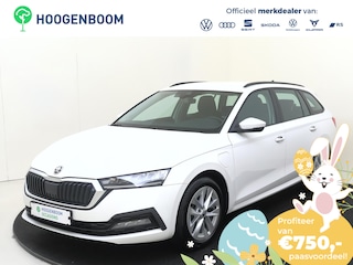 Skoda Octavia Combi 1.4 TSI iV PHEV Business Edition | SoH 97% | Parkeersensoren achter | Cruise Control | CarPlay | Airco | Elektrisch inklapbare buitenspiegels | Bluetooth |