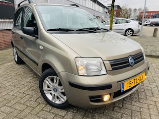 Fiat Panda 1.2 Emotion AUTOMAAT KLIMATRONIC AIRCO LAGE KMST