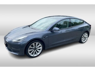 Tesla Model 3 Long Range AWD 75 kWh / Trekhaak / Autopilot / Panoramadak / Camera / Premium Audio / 19'' / Leder / Stoel+Stuurverwarming / ACC