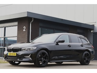 BMW 3-serie Touring 320d Luxury Line Pano Leder 19inch Dealer OH.