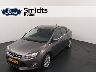 Ford Focus 1.6 125PK TI-VCT First Edition | Trekhaak | Half leder | Winter Pack | Nav | 17-inch |