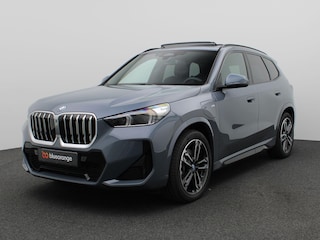 BMW X1 xDrive25e 245PK Aut. M-Sport, Pano-Schuifdak, Keyless, Digital Key, Stoelverwarming, LED verlichting, Trekhaak, 19" LM Velgen