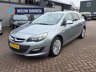 Opel Astra Sports Tourer 1.4 Turbo Design Ed. Navi, aur camera, trekhaak afneembaar.