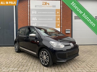 Volkswagen Up 1.0 high up! PANO!! LM PDC FENDER
