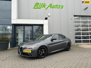 Alfa Romeo Giulia 2.0T * Veloce pakket * Stoel + Stuur verwarming * Leder
